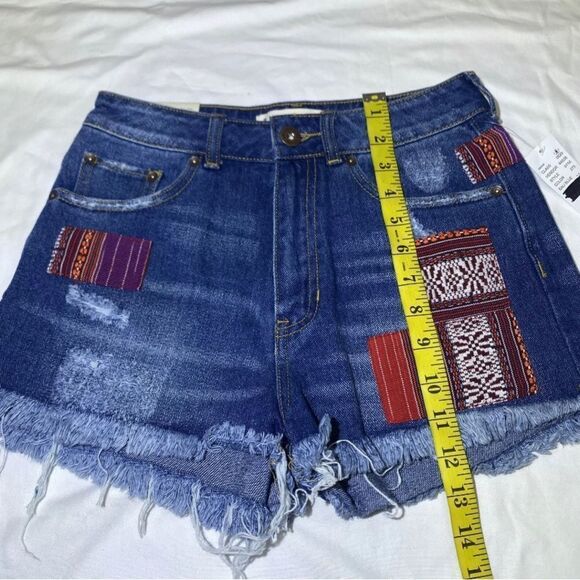 PacSun BULLHEAD Denim Co. Distressed Boho Patchwork Denim Mom Shorts - Picture 3 of 7